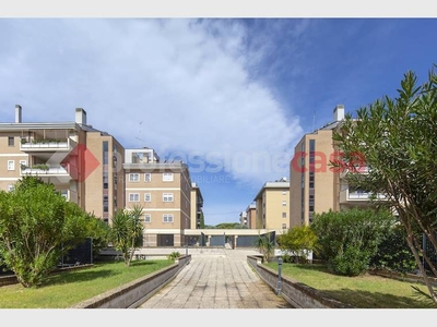 Appartamento in vendita a Roma, Viale Luigi Moretti, 100 - Roma, RM