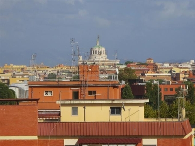 Appartamento in zona Portuense, Magliana a Roma