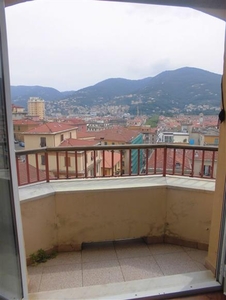 Appartamento ristrutturato in zona Colli a la Spezia