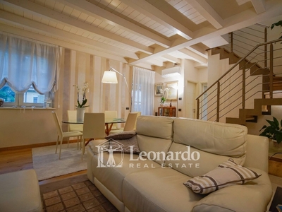 Casa indipendente in Via della Migliarina, Viareggio, 5 locali, 120 m²