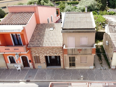 Casa semi indipendente in vendita a Giba Sud Sardegna