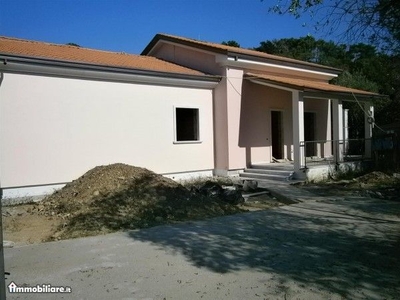 Casa singola in nuova costruzione a Ortonovo