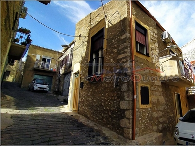 Casa singola in vendita a Canicatti' Agrigento B4 Zona Badia e Borgalino