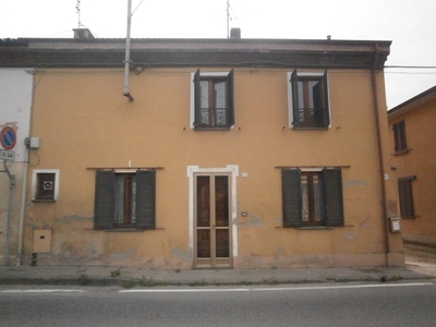 Casa singola in vendita a Mortara Pavia