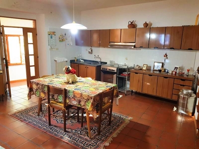 Casa singola in vendita a San Severino Marche Macerata