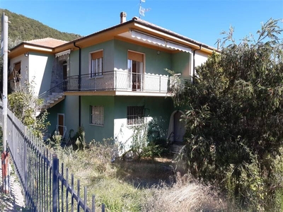 Casa singola in Via Colle San Bartolomeo a Caravonica