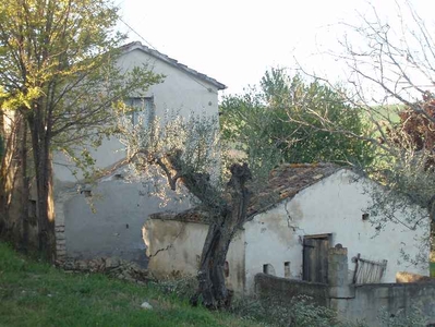 Colonica in zona Casal Thaulero a Roseto Degli Abruzzi