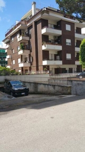 Garage / Posto auto in Viale Guglielmo Oberdan a Velletri