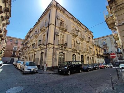 Palazzo in vendita a Catania Piazza Duomo