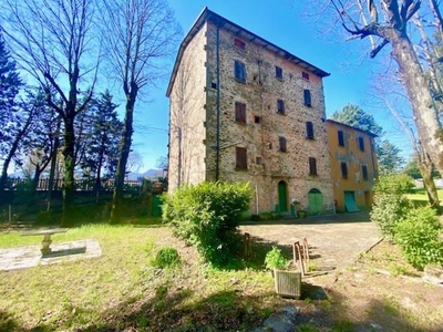 Palazzo in vendita a Gaggio Montano Bologna Silla