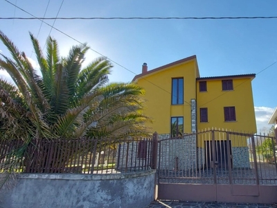 Palazzo in Via Guado San Nicola - Sant'Eusanio, Monteroduni, 14 locali