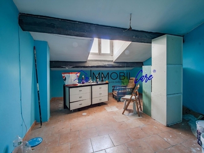 Quadrilocale a Livorno, 2 bagni, 58 m², ascensore, da ristrutturare