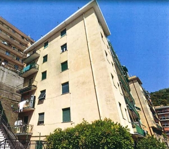 Quadrilocale in Via Privata Mansueto 37/18 in zona Rivarolo a Genova