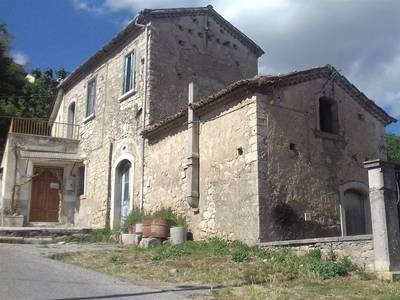 Rustico casale in vendita a Gesualdo Avellino