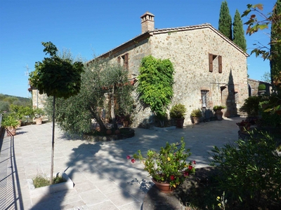 Rustico casale in vendita a Murlo Siena