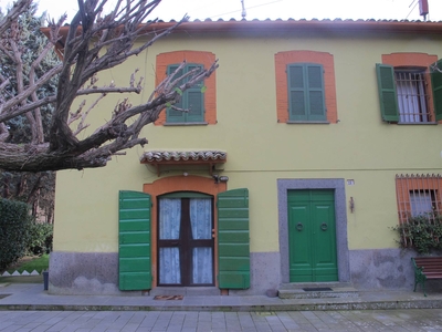 Rustico casale in vendita a San Lorenzo Nuovo Viterbo