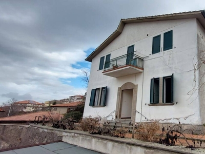 Villa bifamiliare in vendita a Castel Del Piano Grosseto Monte Amiata Versante Grossetano