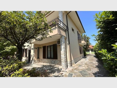 Villa bifamiliare in vendita a Parabiago, via piemonte, 20 - Parabiago, MI