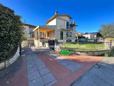 Villa in vendita a Figline e Incisa Valdarno Firenze Figline Valdarno