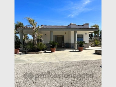 Villa in vendita a San Michele Salentino, Contrada S.Giacomo, 2 - San Michele Salentino, BR