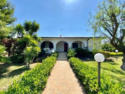 Villa in vendita a Sannicandro Di Bari Bari