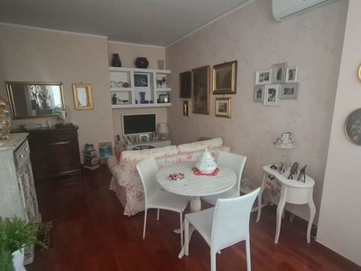 Appartamento in Vendita a Napoli, 690'000€, 150 m²