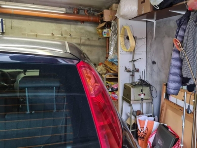 Box - Garage - Posto Auto in Vendita a Lainate