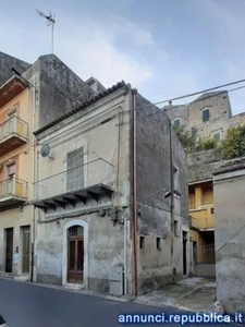 CASA FONTANA,A Modica, in Via Fontana,