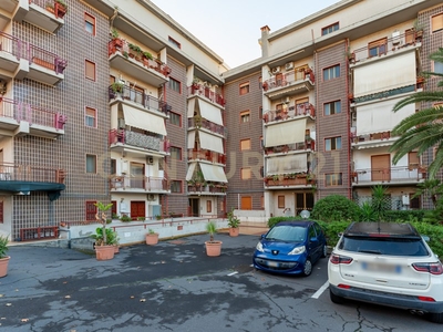 Quadrilocale in Vendita a Catania, 175'000€, 125 m²
