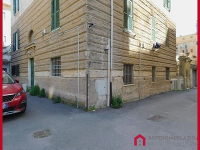 Quadrilocale in Vendita a Roma, 76'110€, 70 m²