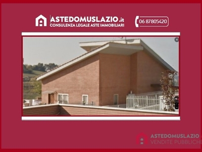 Appartamento in Vendita a Roma, 206'250€, 158 m²