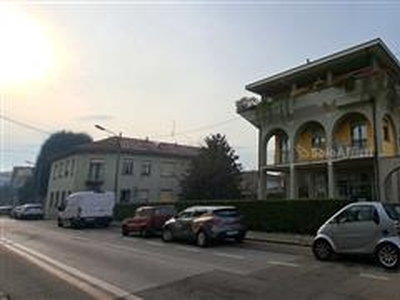 Ufficio - oltre 4 locali a Cesano Maderno