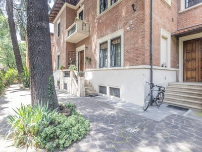 Villa bifamiliare in Vendita a Bologna, zona murri, 2'200'000€, 420 m²