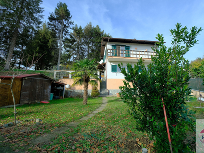 Villa con giardino in via casone 3, Pontinvrea