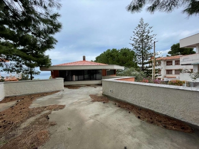 Villa unifamiliare fronte mare, via Scipione l'Africano, zona Addaura, Palermo