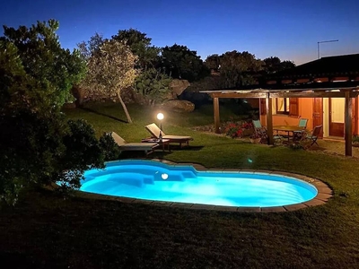 Villa with private pool and tennis, with wi-fi near Castelsardo