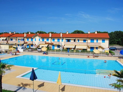 Accogliente appartamento a Rosolina Mare con terrazza e piscina