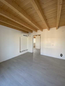 Appartamento in Affitto ad Montichiari - 1100 Euro