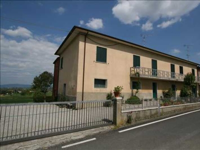 Appartamento in Vendita ad Lucignano - 600000 Euro