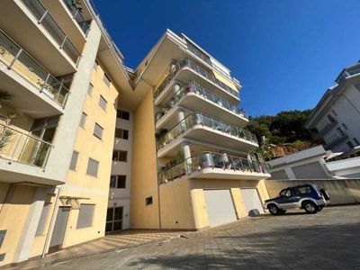 Appartamento in Vendita ad Vibo Valentia - 240000 Euro