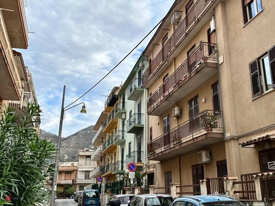 Appartamento in Vendita in Via Agnetta 19 a Palermo