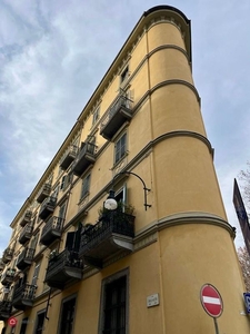 Appartamento in Vendita in Via botta 7 a Torino