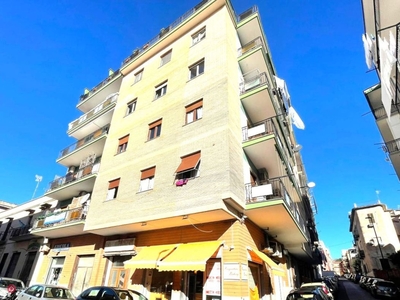 Appartamento in Vendita in Via Cicerone 44 a Napoli