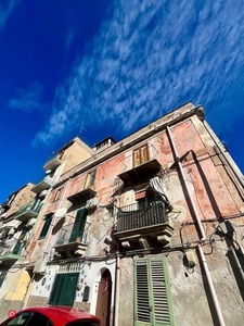 Appartamento in Vendita in Via Colonna Rotta 95 a Palermo