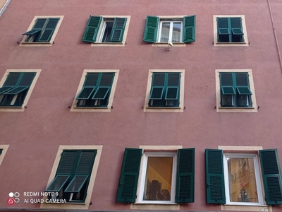 Appartamento in Vendita in Via Currò 1 a Genova