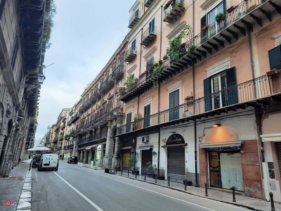 Appartamento in Vendita in Via Vittorio Emanuele 167 a Palermo