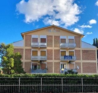 Appartamento in Via cassia 900, Roma, 6 locali, 2 bagni, 120 m²