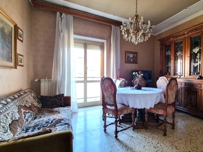 Appartamento in Via Papa Benedetto III, Terni, 5 locali, 1 bagno