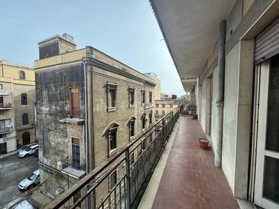 Casa a Catania in Viale Mario Rapisardi , Montessori