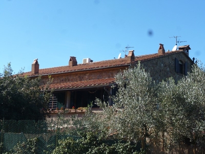 Casa Indipendente in Vendita a Livorno, zona Montenero, 1'200'000€, 300 m²